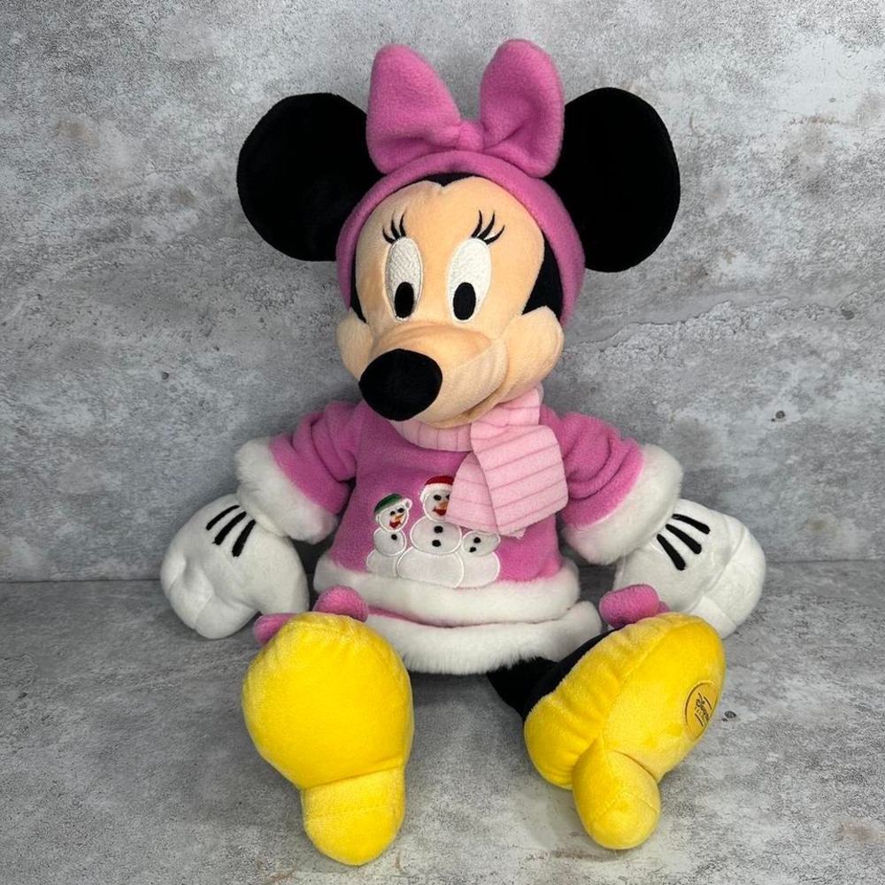 Disney Store Exclusive‎ Patch Minnie Mouse Pink Winter Outfit 16" Plush EUC Rare